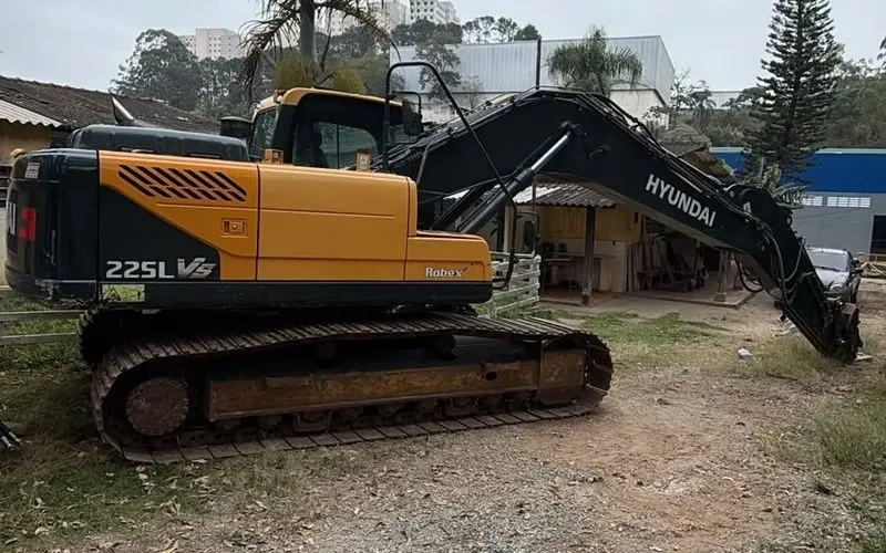 Escavadeira Hyundai